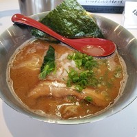 「魚介鶏白湯」@らぁめん初代 OKAWARIの写真