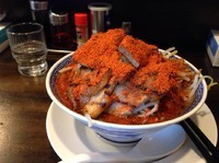 「日本一馬鹿豚麺5枚かため一味唐辛子」@日本一馬鹿豚 高崎店の写真