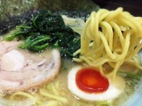 「ラーメン(680円)」@いっぱち家の写真