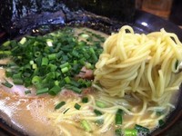 「醤油豚骨ラーメン(600円)」@九州とんこつらーめん 武者がよか 日ノ出町店の写真