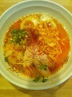 「辛ねぎ鶏白湯らーめん（味玉トッピング）」@泉鶏白湯鶏神の写真