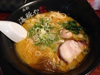 「ラーメン(豚骨醤油)」@西新 海豚やの写真
