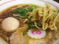 「中華そば(690円)+味玉(100円)」@横浜中華そば 維新商店の写真