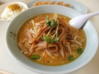 「みそメンマ　＋ライス：無料　＋餃子：サービス券」@くるまやラーメン 松本渚店の写真