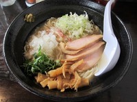 「冷やし（７３０円）＋特製トッピング」@濃麺 海月の写真
