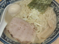 「塩味たまラーメン 大盛り」@○心厨房の写真