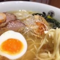 チャーシュー塩わんたん麺(1,180円)