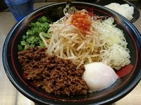 「紅まぜそば(辛さ控えめ)800円＋ビール」@麺創研 紅 国分寺の写真