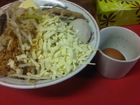 「汁なし(太麺+味濃いめ+脂多め)+味玉+バター」@ラーメン 麺徳 東陽町店の写真