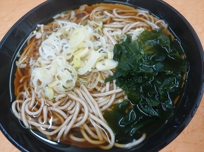 「かけそば(並盛)260円」@たかべん 0番線ホーム店の写真