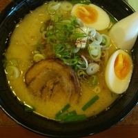 台湾とんこつ（炙りチャーシュー・半熟ゆで玉子）