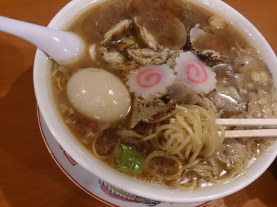 「あさり醤油＋味玉」@末廣ラーメン本舗 高田馬場分店の写真