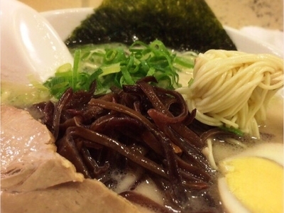 「ラーメン(500円)」@博多天神 新宿東口駅前店の写真