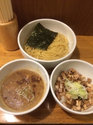 「濃厚ニボつけ麺780円+炙りチャーシュー丼280円」@煮干しそば 虎愼の写真