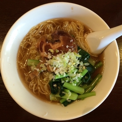 「ラーメン700円（ランチタイム大盛り無料）」@おきらく厨房 桃桃茶寮の写真