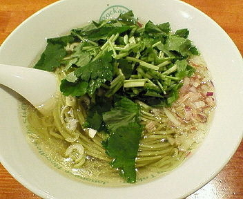 「しお 並盛 グリーン素ラーメン＋トッピング ２種＝８００円」@麺屋 六感堂 Rock'anDoの写真