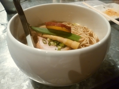 「しょうゆ(並盛・150g)800円」@らぁめん家 有坂の写真