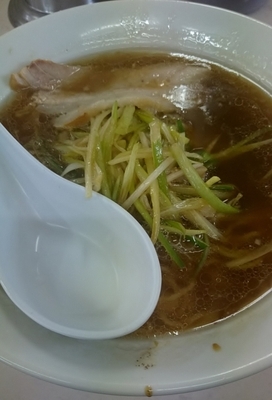 「ネギラーメン小」@うまいラーメンショップ 河辺店の写真