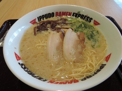 「博多とんこつ」@IPPUDO RAMEN EXPRESS さいたま新都心コクーン店の写真