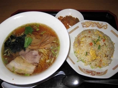 「ラーメン＋半チャーハン　600円」@北京福屋の写真