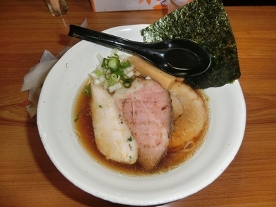 「【限定Ｂ】バラ肉出汁＋背黒スープ清湯らーめん」@いのうえの写真