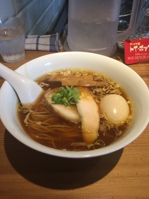 「会津地鶏 醤油ラーメン　味付け玉子」@ラーメン屋 トイ・ボックスの写真