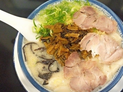 「ワンタン麺＋辛子高菜」@博多ラーメン しばらく 西新店の写真