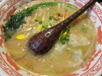 「海老だしワンタン麺　「880円」」@堀切とんこつ麺屋 神髄の写真