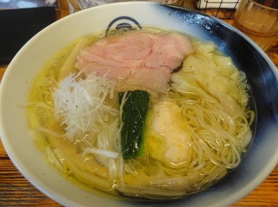 「塩わんたん麺」@飯田商店 湯河原本店の写真