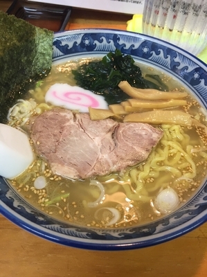 「塩ラーメン（中太麺）大盛【¥880】」@麺屋 せんりの写真