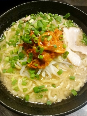 「辛ねぎらーめん(740円)+大盛(ランチサービス)」@跳馬らーめんの写真