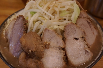 「チャーシューW８（並、野菜・ニンニク）」@ラーメン盛太郎の写真