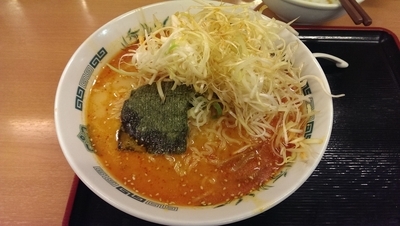 「とんこつピリ辛ネギラーメン、大盛」@日高屋 小田急マルシェ登戸店の写真