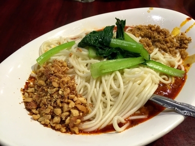 「汁なし担々麺＋生ビール」@中国家庭料理 楊 池袋店の写真