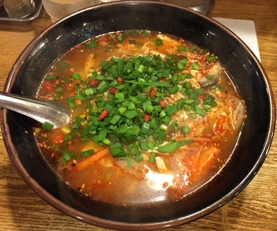 「辛い韮卵湯麵（￥550）」@龍王 本店の写真