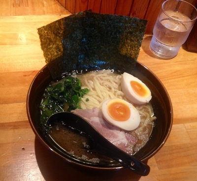 「味玉ラーメン 700円」@絶の味の写真