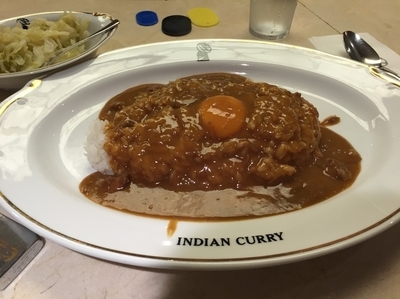 「インデアンカレー＋ルー大盛り＋タマゴ入り＋ピクルス大盛り」@インデアンカレー 丸の内店の写真