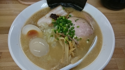 「海老中華そば＋味玉900円」@拉麺 はち屋の写真