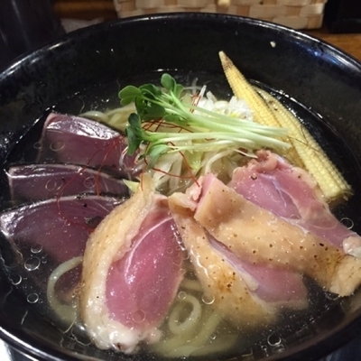 「鰹と阿波尾鶏タタキ冷やし」@麺や 西やの写真