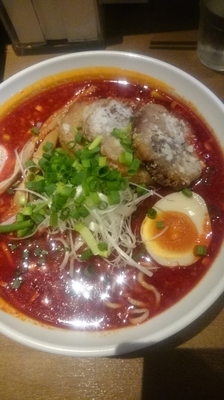 「デビルドラゴン（半辛）」@Dragon Noodle's ドラゴンラーメンの写真