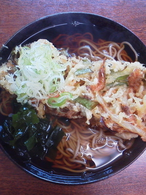 「かき揚げそば（大盛サービス）\500」@もも家の写真