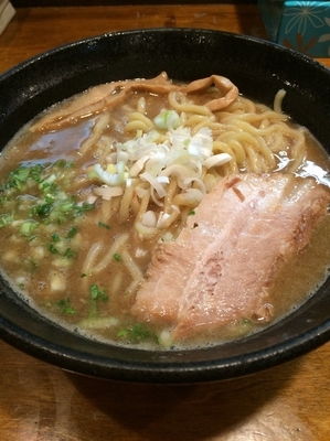 「濃厚魚介豚骨(大盛り)」@はりけんラーメンの写真