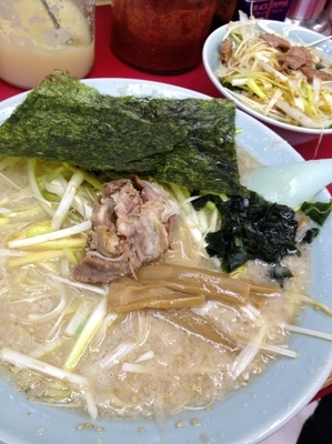 「ﾈｷﾞ塩ﾗｰﾒﾝ＋ﾐﾆﾈｷﾞﾁｬｰｼｭｰ丼」@ラーメンショップ 牛久結束店の写真