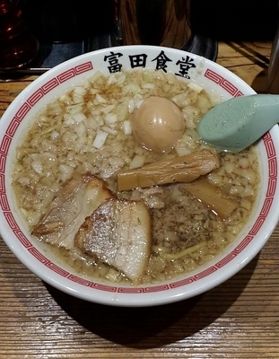 「【20時以降限定】 ツバメ780円＋味玉」@松戸中華そば 富田食堂の写真