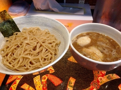 「煮魚出汁つけ麺 ¥800 + 味玉ランチサービス」@つけめん 美豚 立川店の写真