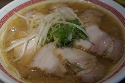 「チャーシューらぁめん＋替え玉」@らあめん 広の写真