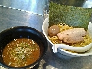 「つけ麺 (魚介とんこつ/太麺, ￥780) ＋α」@さんじの写真