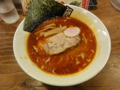 「辛煮干しらーめん」@煮干しらーめん 玉五郎 黒門店の写真