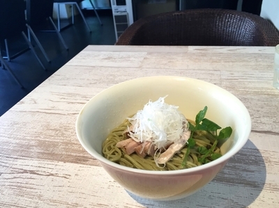 「まぜソバ 醤油」@BumBunBlauCafe with BeeHiveの写真