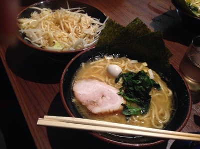 「ラーメン（並）もやキャベ  680円＋100円」@町田商店33の写真